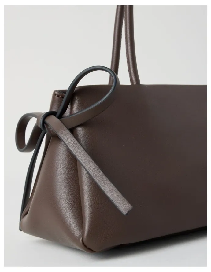 Basque Tory Shoulder Bag in Chocolate