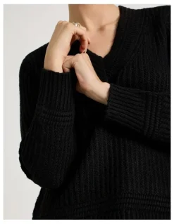 Basque V Neck Knit in Black