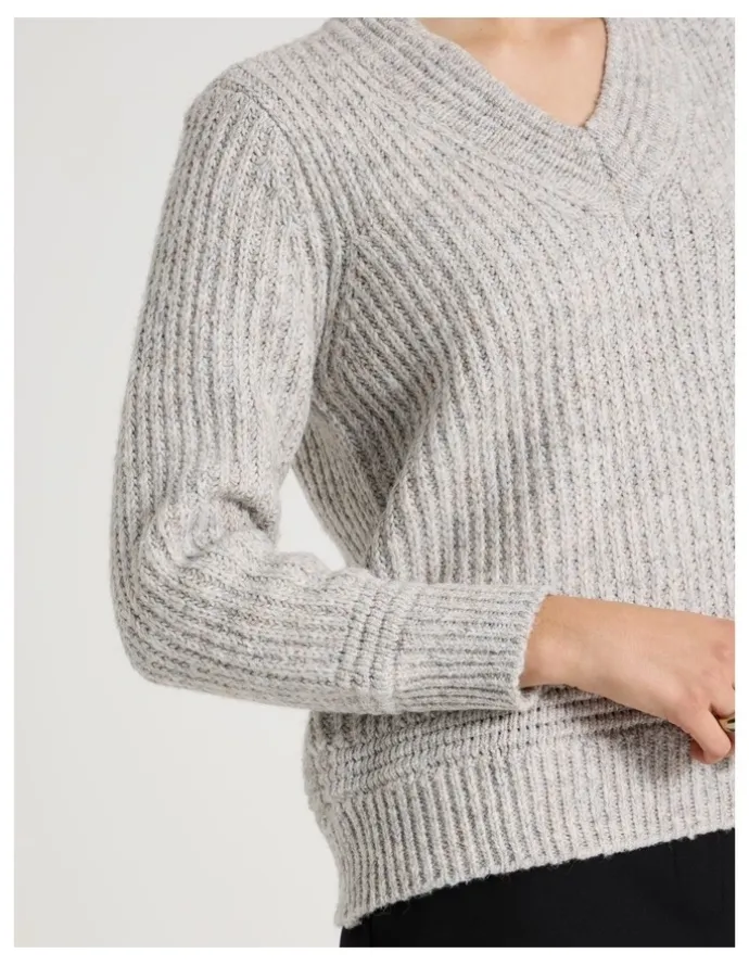 Basque V Neck Knit in Oatmeal