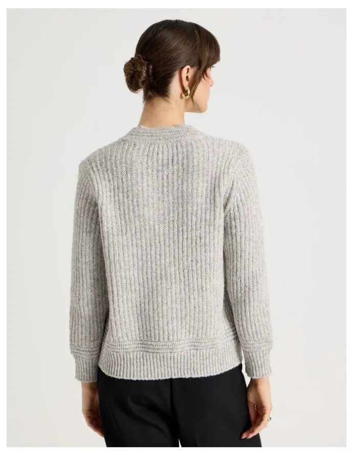 Basque V Neck Knit in Oatmeal