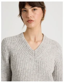 Basque V Neck Knit in Oatmeal