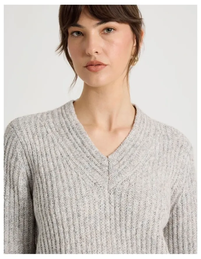 Basque V Neck Knit in Oatmeal
