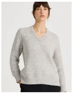 Basque V Neck Knit in Oatmeal