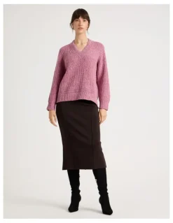 Basque V Neck Knit in Pink