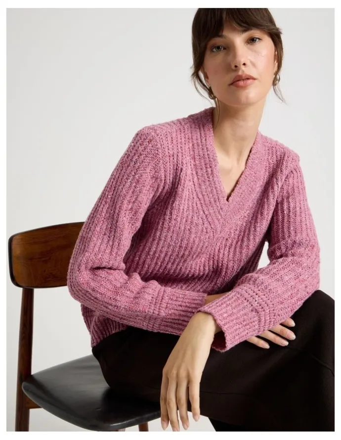 Basque V Neck Knit in Pink