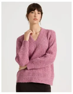 Basque V Neck Knit in Pink