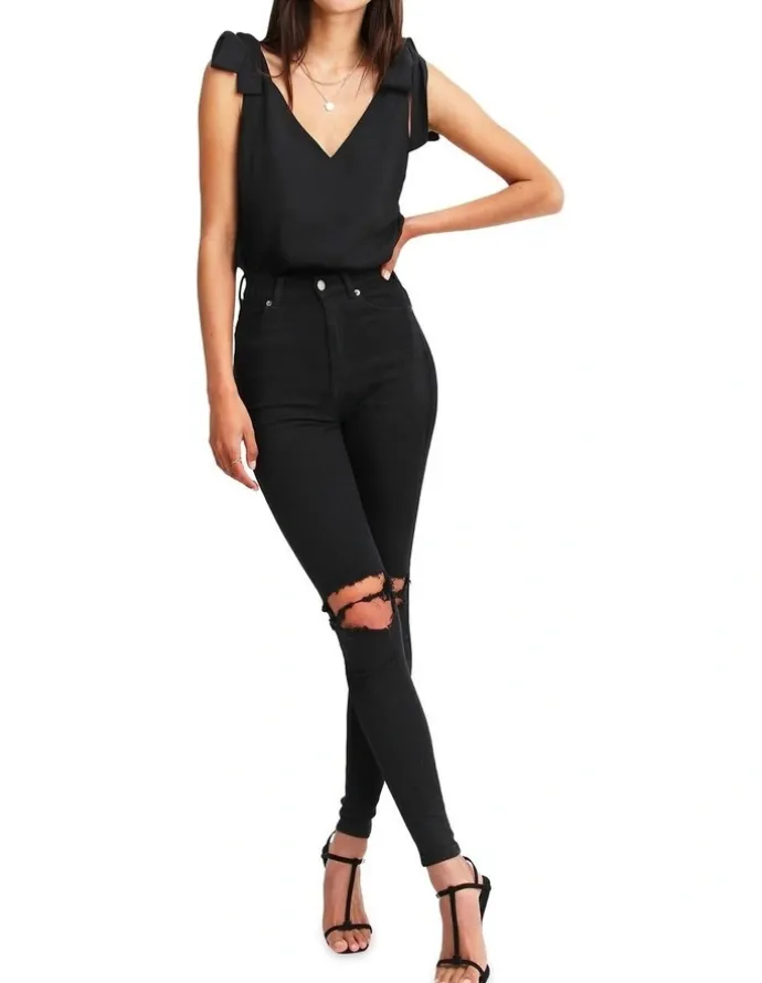 Belle & Bloom Feel For You Black V-Neck Top in Black