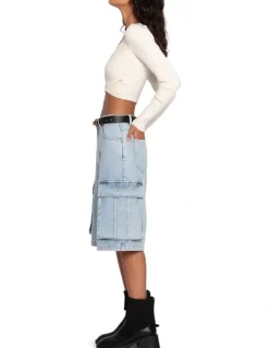 Belle & Bloom Skater Short in Stonewash