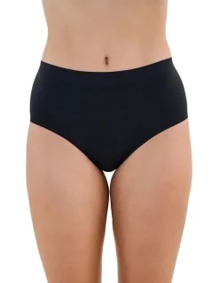 Bendon Seamless Soft Full Brief in Black