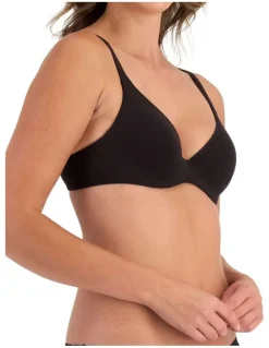 Berlei Barely There Breathe T-shirt Bra in Black