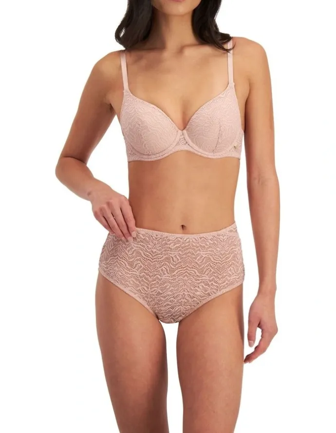 Berlei Because Lightly Lined Bra in Natural