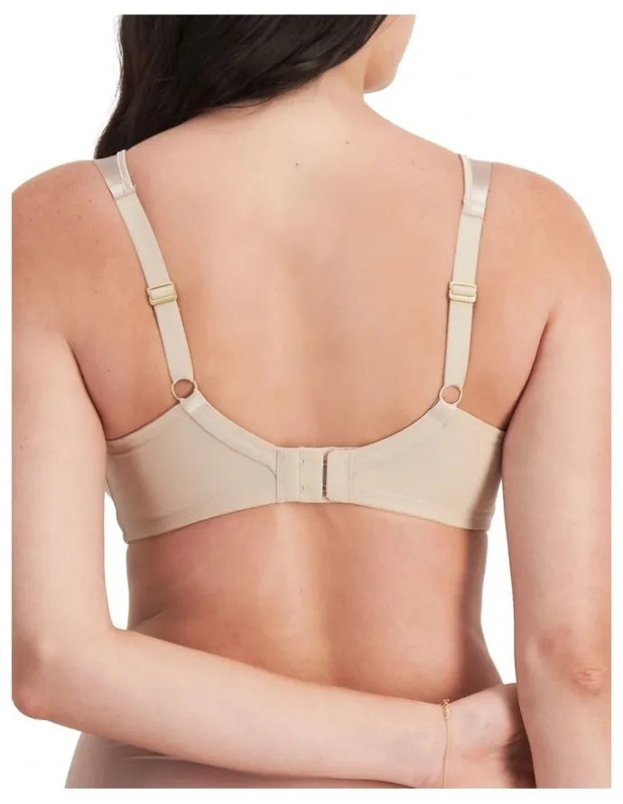 Berlei Minimising Bra in Soft Powder