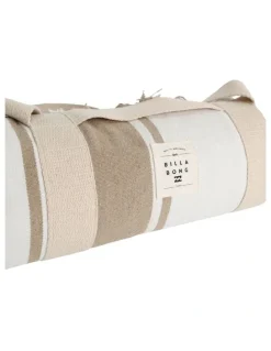 Billabong Long Weekend Beach Blanket in Multi