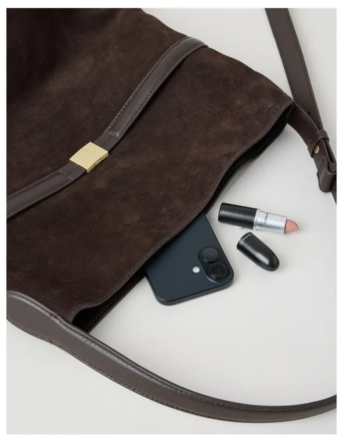 Blaq Bambi Shoulder Bag in Chocolate