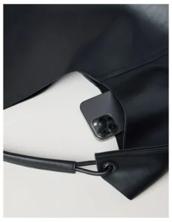 Blaq Bree Shoulder Bag in Black