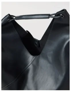 Blaq Bree Shoulder Bag in Black