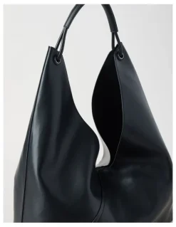 Blaq Bree Shoulder Bag in Black