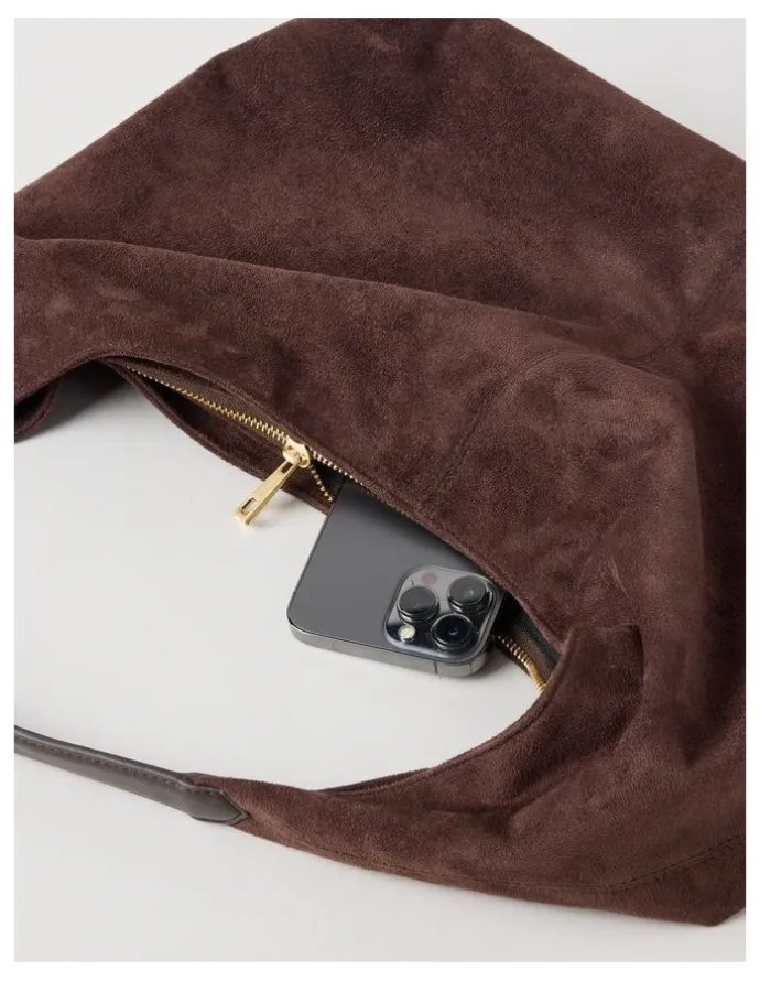Blaq Britney Shoulder Bag in Chocolate