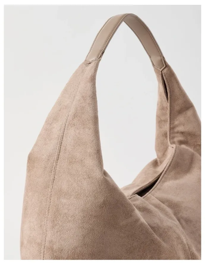 Blaq Britney Shoulder Bag in Mocha