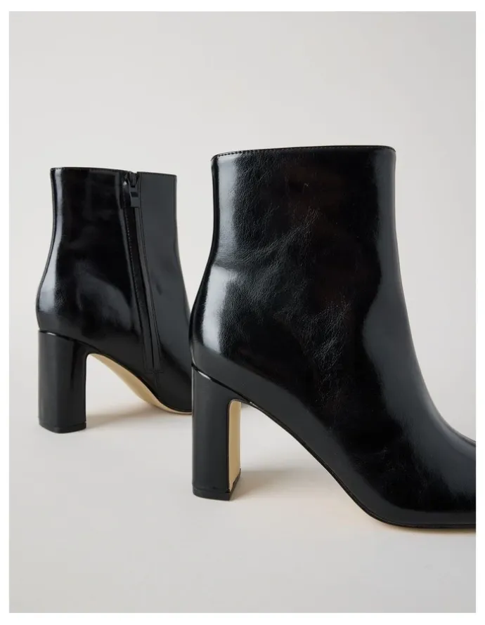 Blaq Kourtney Boot in Black