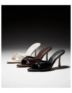 Blaq Nezahlia Sandal in Black