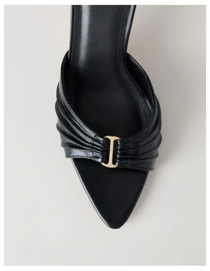 Blaq Nezahlia Sandal in Black