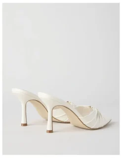 Blaq Nezahlia Sandal in White
