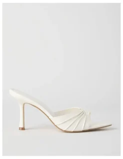 Blaq Nezahlia Sandal in White