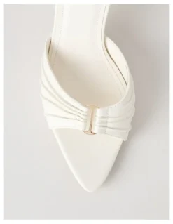 Blaq Nezahlia Sandal in White
