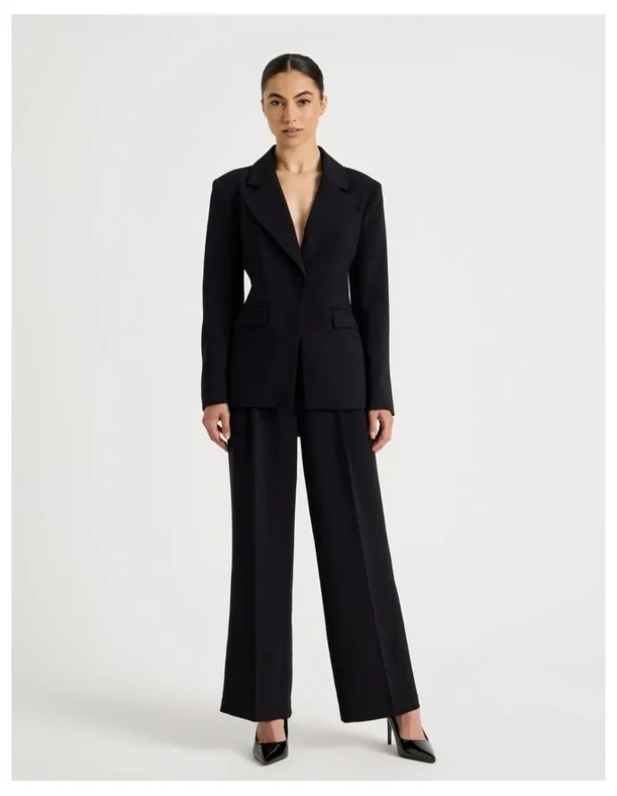 Blaq Petite Pleat Front Wide Leg Pant in Black