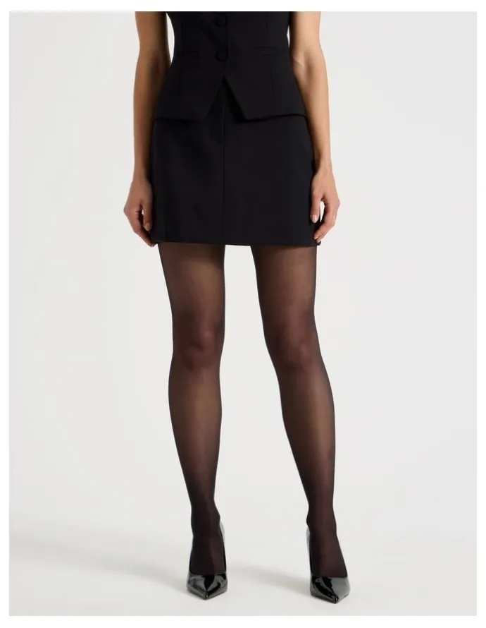 Blaq Petite Tailored Mini Skirt in Black