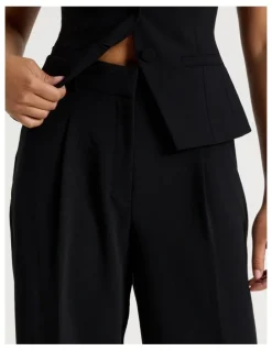 Blaq Pleat Front Wide Leg Pant in Black