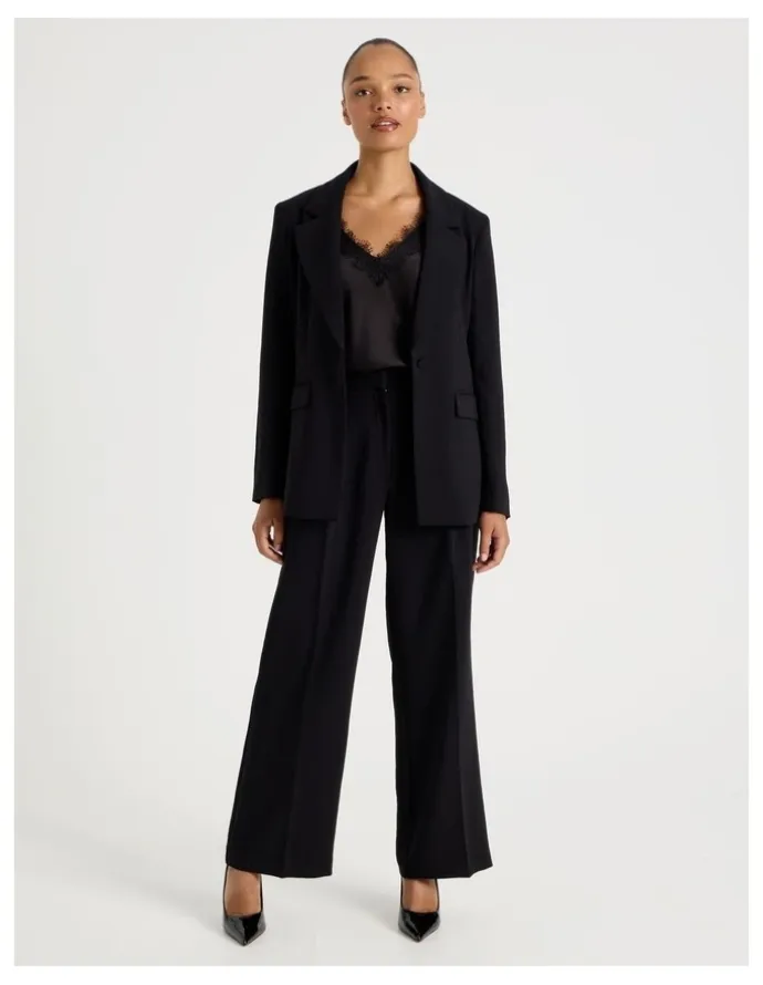 Blaq Single Breasted Blazer in Black