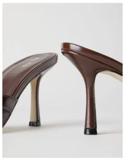 Blaq Nezahlia Sandal in Chocolate