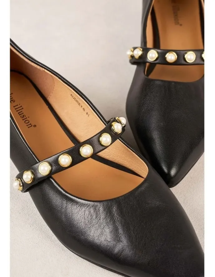 Blue Illusion Audrey Ballet Flat in Black