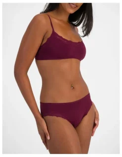 Bonds Bases Flex Lace Bikini in Queen Bee