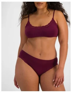Bonds Bases Flex Lace Bikini in Queen Bee