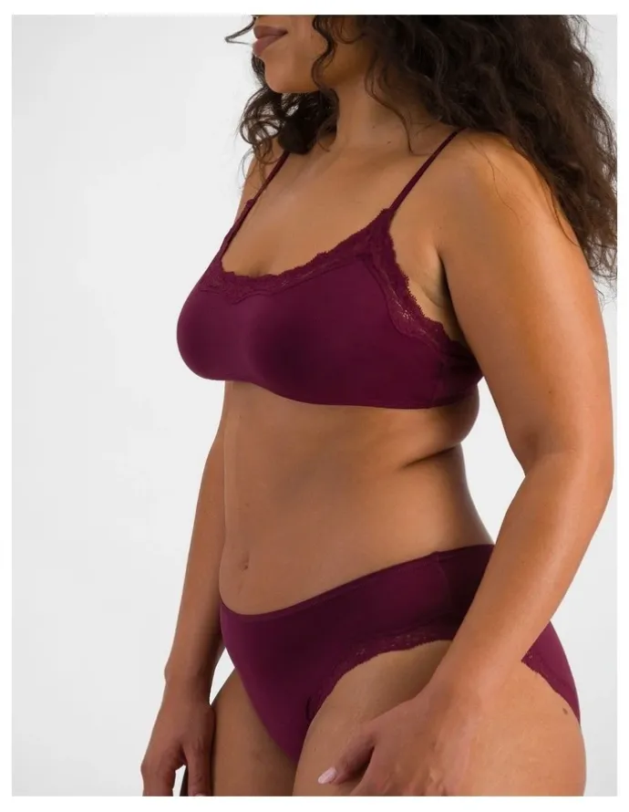 Bonds Bases Flex Lace Bralette in Queen Bee