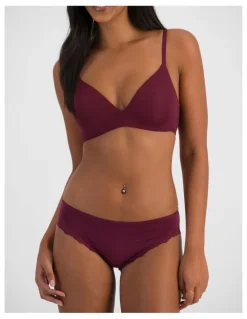 Bonds Bases Wirefree Scoop Bra in Queen Bee