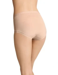 Bonds Invisitails Full Brief in Beige