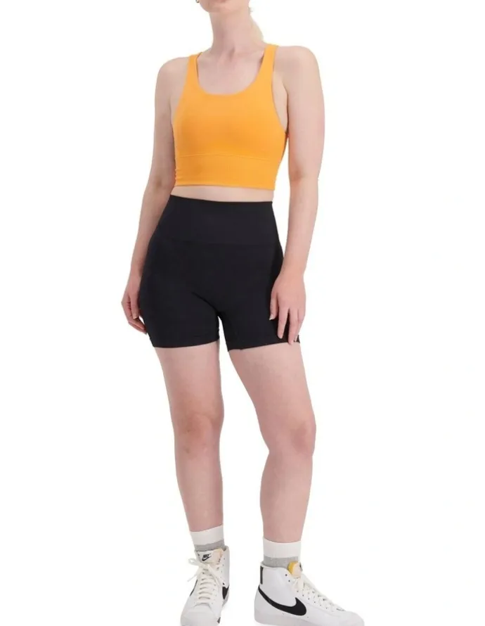 Bonds Move Seamless Hot Short in Black