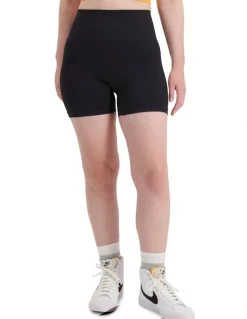 Bonds Move Seamless Hot Short in Black