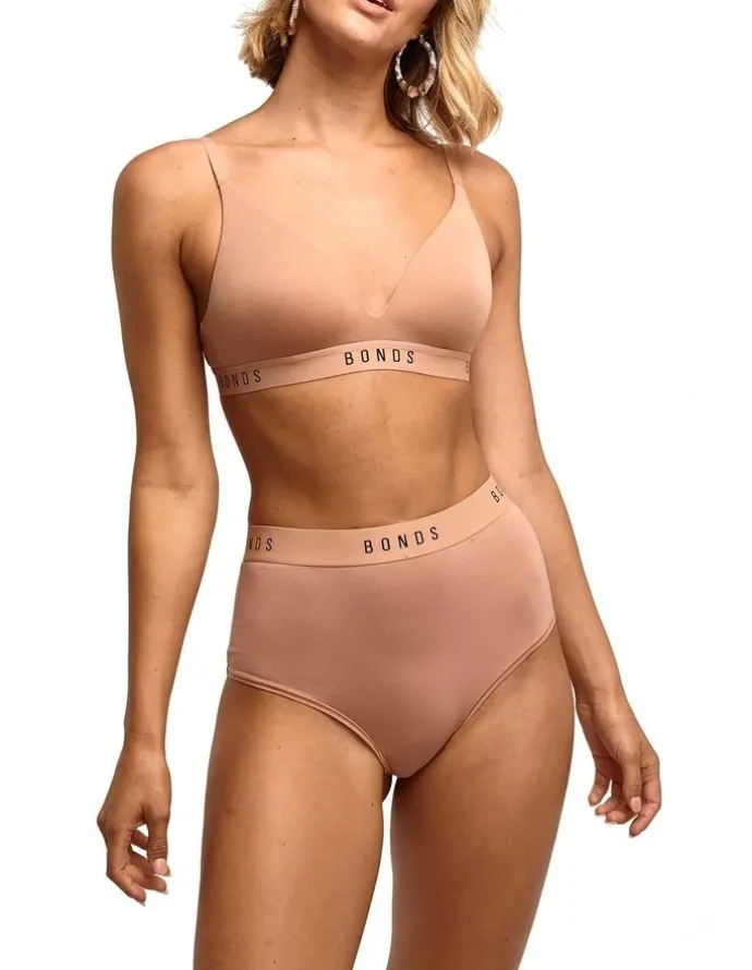 Bonds Originals Contour Triangle Bra in Pink