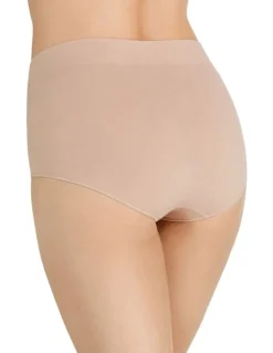 Bonds Seamless Full Brief in Beige