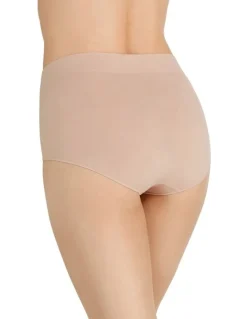 Bonds Seamless Full Brief in Beige
