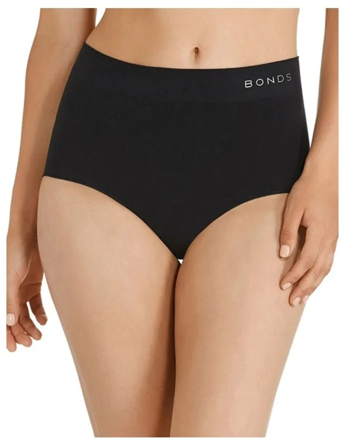 Bonds Seamless Full Brief in Black