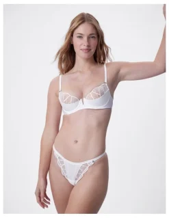 Bras N Things Bras N Things Vamp Hopeless Romantic High Leg String in Ivory