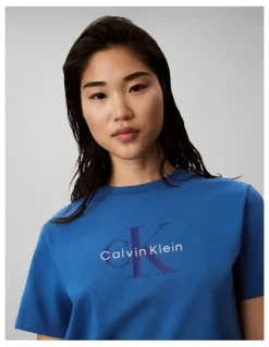 Calvin Klein Jeans Hero Short Sleeve Classic Monologo Crew Neck Tee in Winter Blue