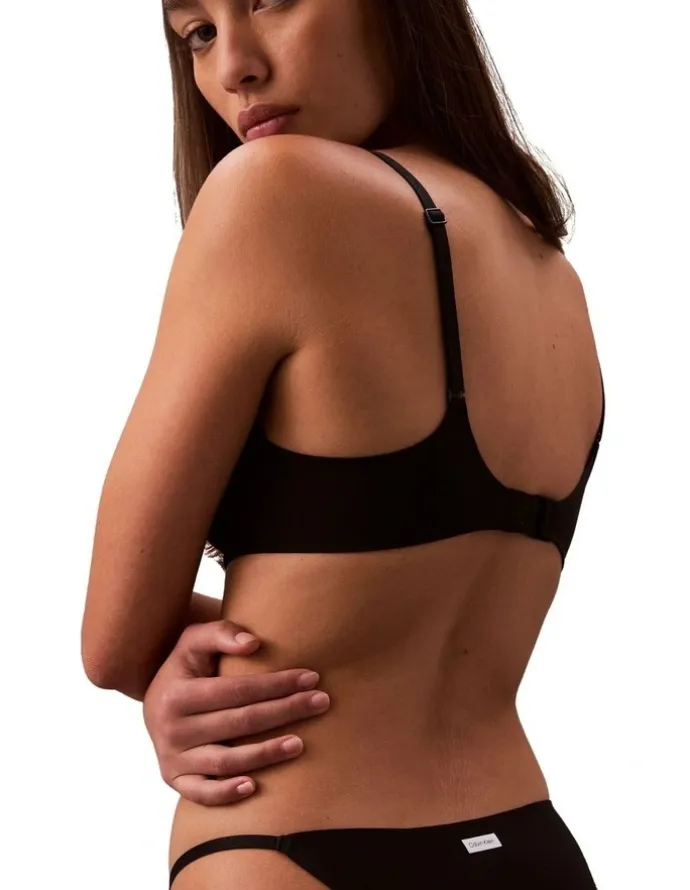 Calvin Klein Perfectly Fit Push Up Plunge in Black