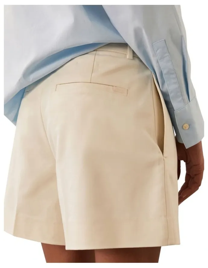 Calvin Klein Women Chino Shorts in White
